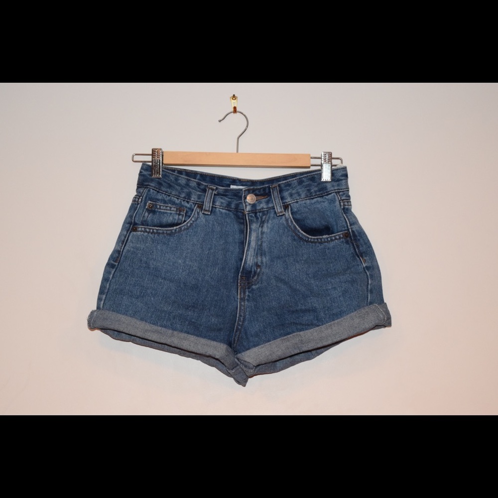 Pull and Bear denim shorts!!